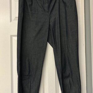 Ann Taylor Chambray Cropped Curvy Pants. Size 10. Business. Work.